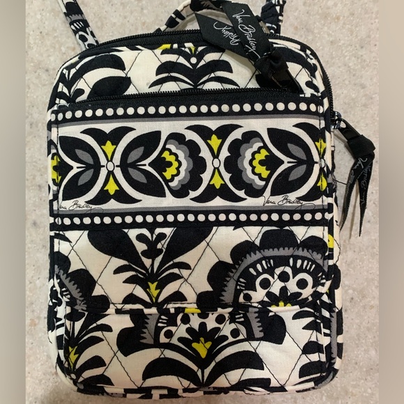 Very Gently Used Vera Bradley Mini Hipster - Picture 1 of 9